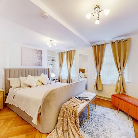 Park Lane Apartments Harrowby Street Londra Dış mekan fotoğraf